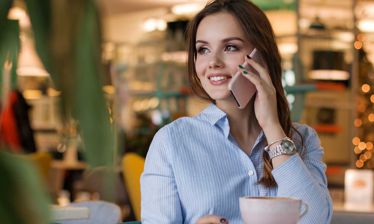 Acqua ossigenata: è possibile sbiancare i denti? Si, ma attenzione...