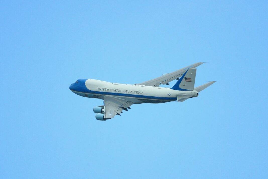 L'air Force Su Cui Vola Il Presidente Usa