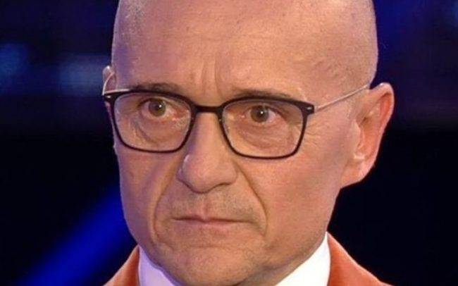 Alfonso Signorini bastonato