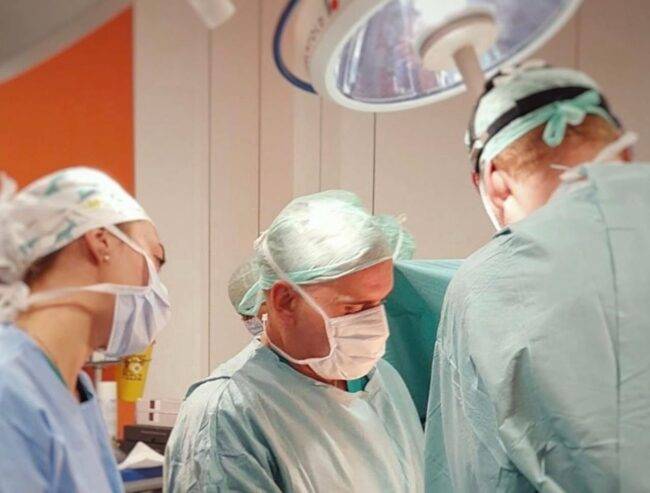 Operazione (fonte da Instagram @dott_fabioquercioli)