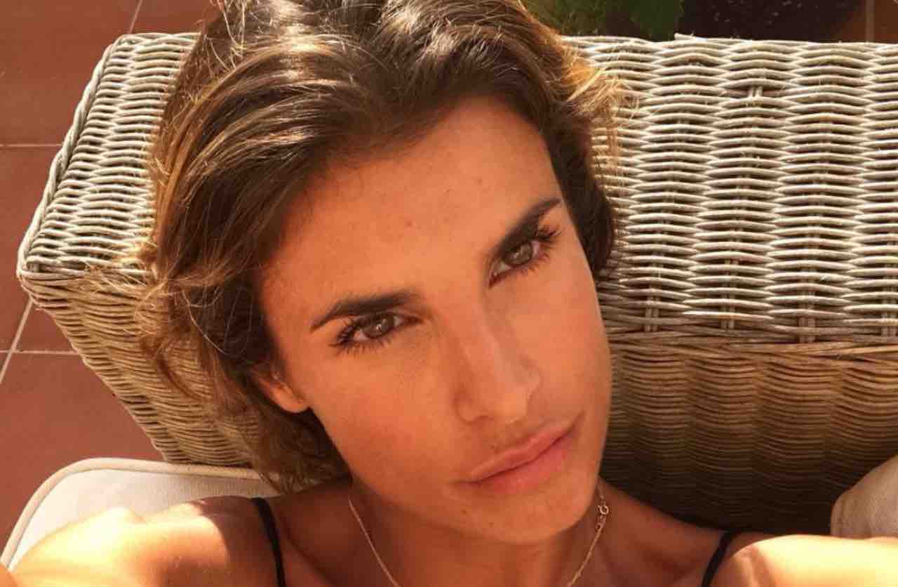 Prova costume per Elisabetta Canalis: le forme tolgono il fiato