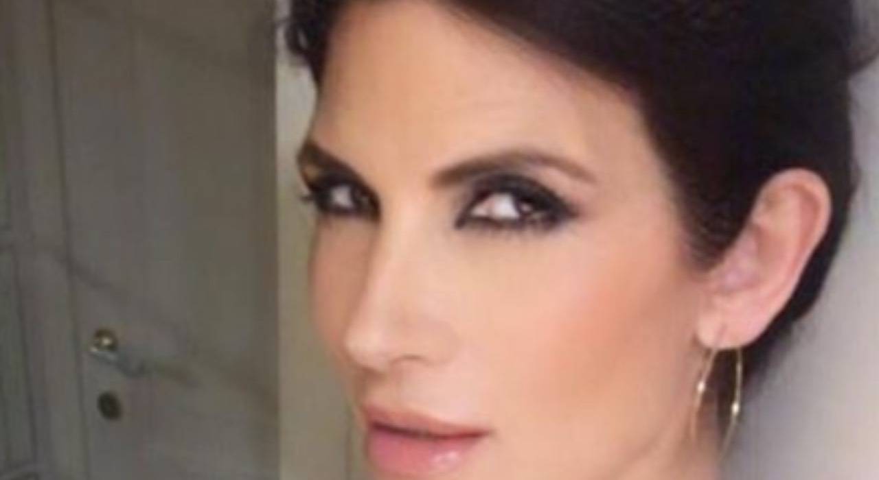 Pamela Prati ballo sexy, ma i fan: "la vanità dove ti ha portato?"