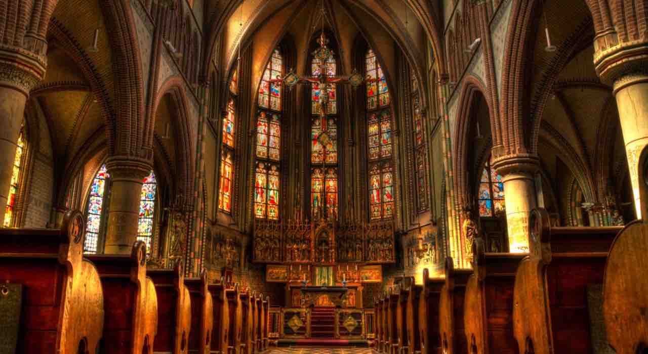 Fase 2 - messe aperte ai fedeli, c'è l'ok: da quando, come e obblighi