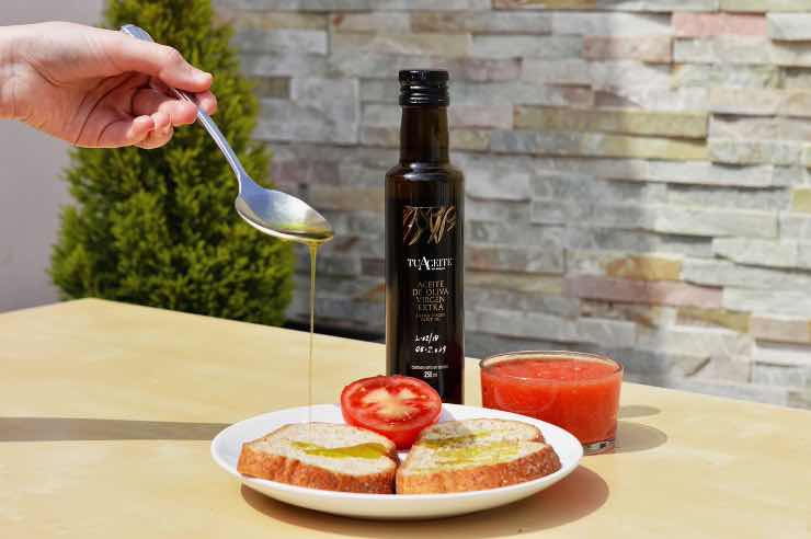 Olio extravergine d'oliva, tanti benefici: perché è il migliore in cucina?