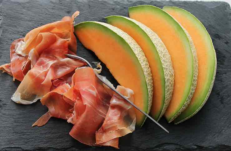 Melone, proprietà e benefici: davvero ottimo per perdere peso