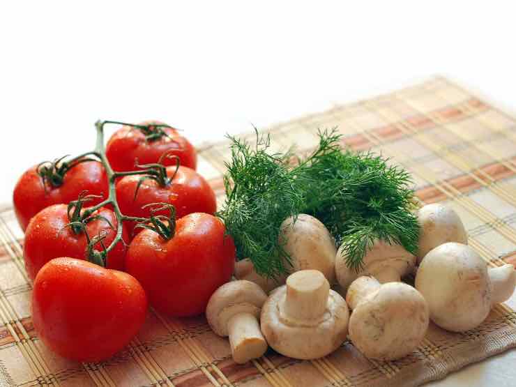 Sai perché dovresti mangiare più tonno e salmone? I motivi