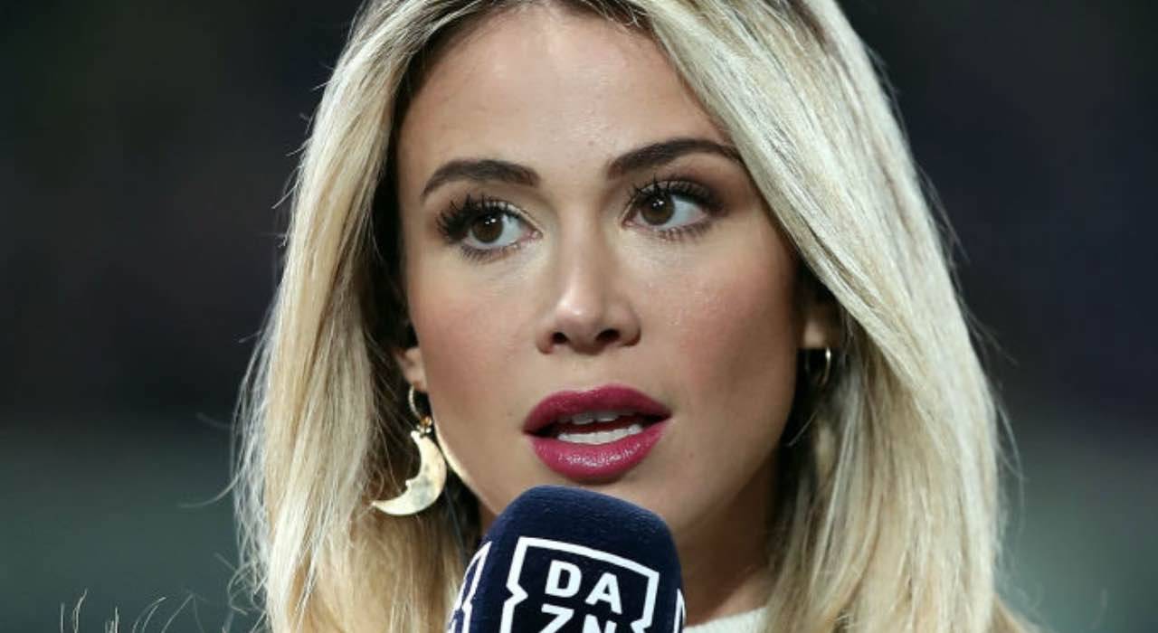 Diletta Letta è pronta: sorriso ammaliante ma il top non contiene