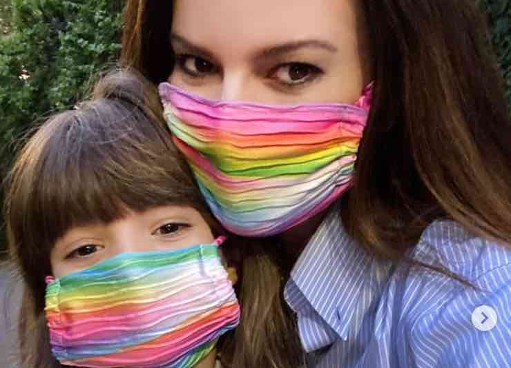 Questa bambina è ora una famosissima cantante: la riconoscete?