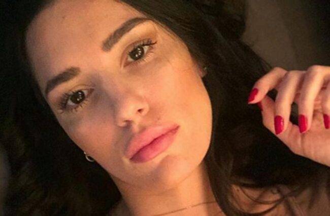 Carmen Fiorentino, chi è l'ex fidanzata di Stash? Età, altezza, carriera