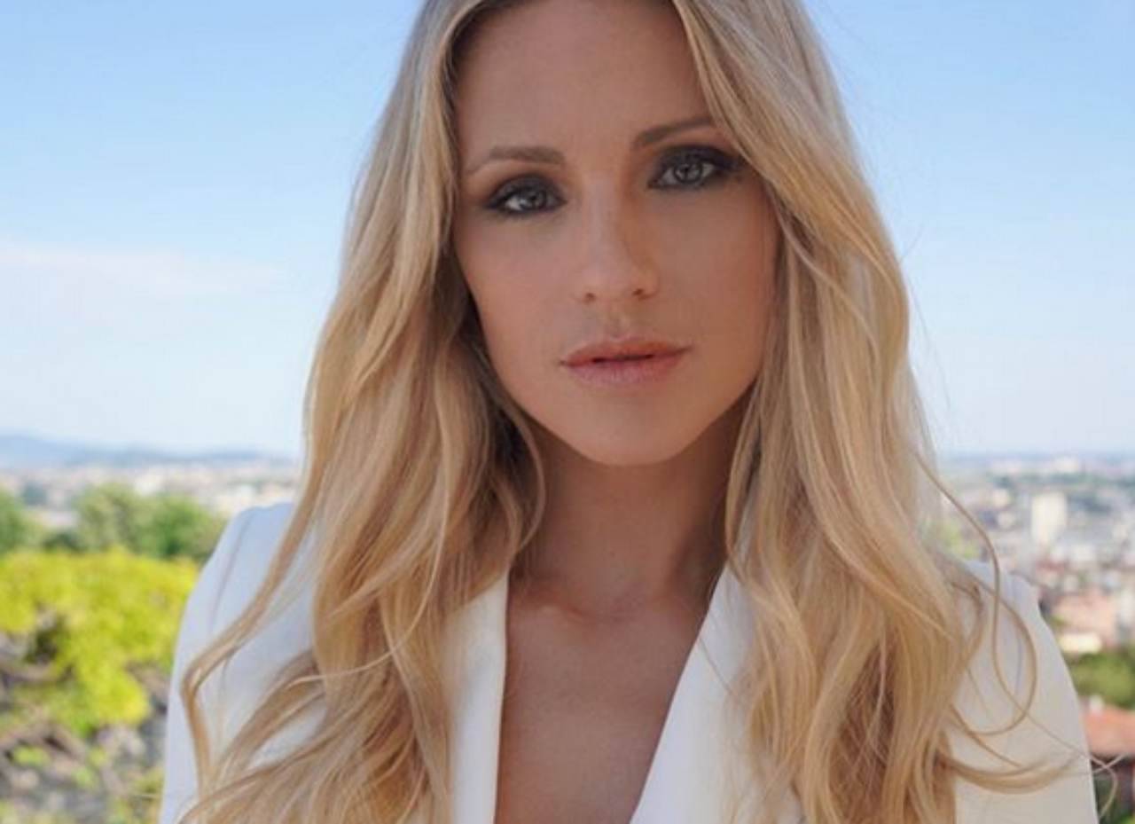 Michelle Hunziker come il personaggio di un film, lo riconoscete?