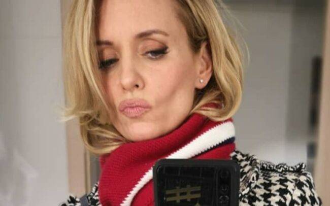 Justine Mattera wonder woman: super sexy a stelle e strisce