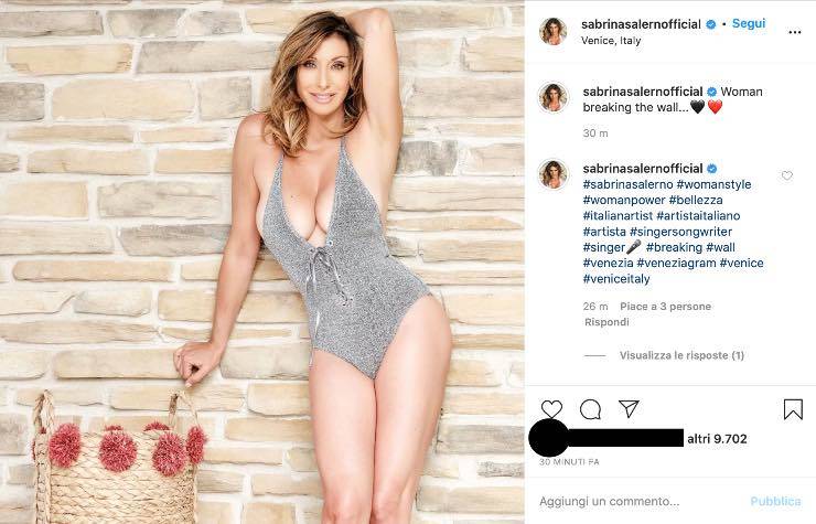 Sabrina Salerno sexy esplosiva: foto che “rompe il muro”