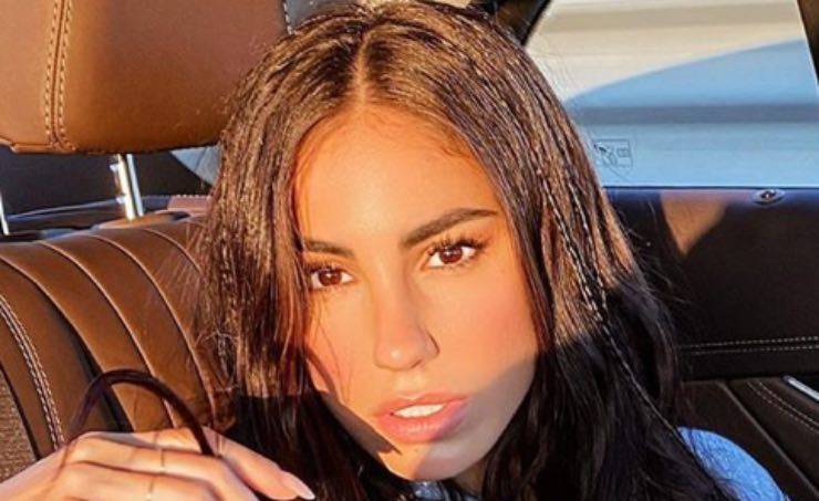 Giulia De Lellis, bikini da urlo: una dea tra le acque - FOTO