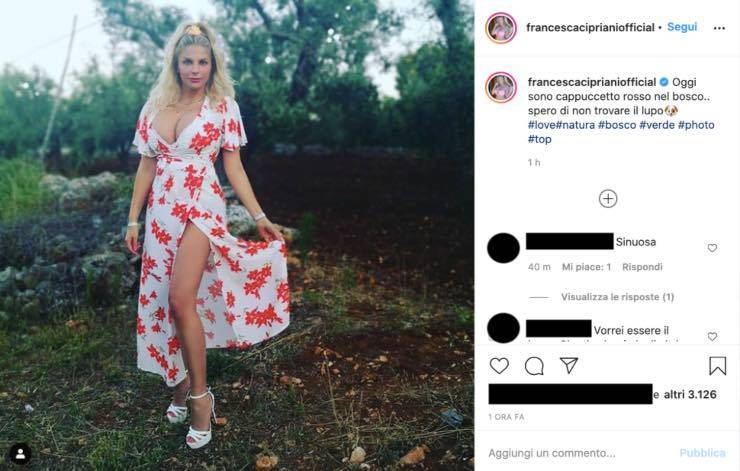 Francesca Cipriani sexy cappuccetto rosso: "Spero di non trovare il lupo"