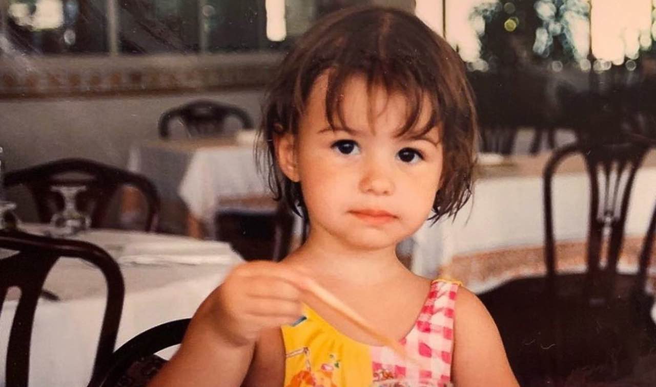 È la sorella di una nota cantante ed influencer da piccola: chi è?