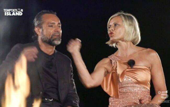 Temptation Island (fonte Instgram @temptationisland)