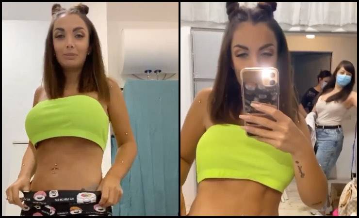 Elettra Lamborghini, pensante insulto alla fan: è polemica