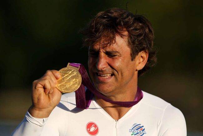 Alex Zanardi, danni cerebrali: "Sarà coma un bambino"