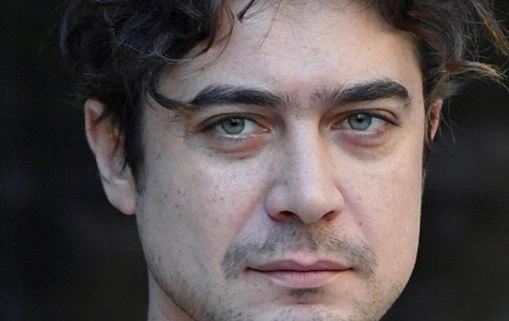 Riccardo Scamarcio si rivela: svelato il nome di sua figlia?