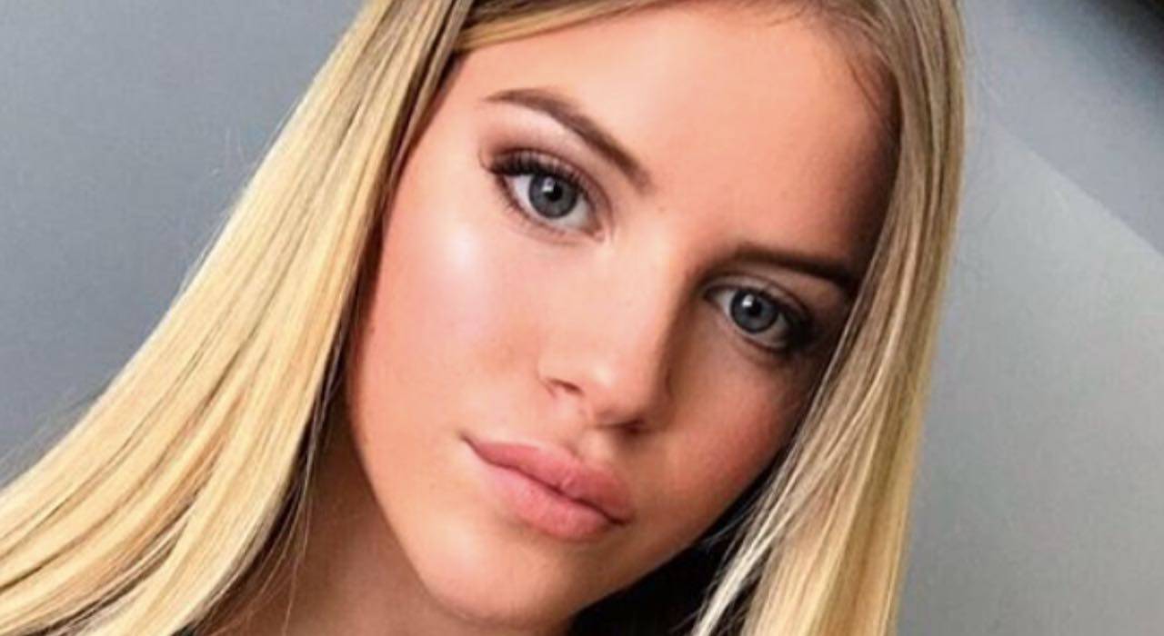 Sara Croce micro bikini, bonas con o senza Bonolis: "la perfezione esiste"