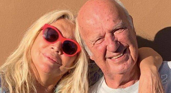 Mara Venier "amore puro": in quel secchiello tutta la sua felicità