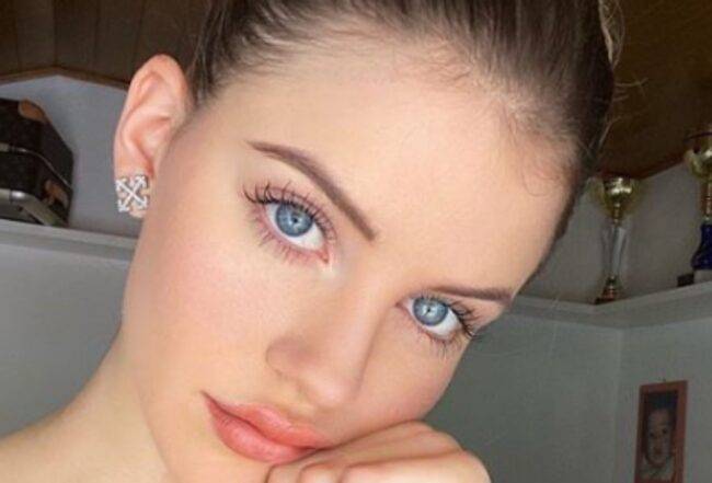 Sara Croce: i 5 scatti più bollenti della sua estate