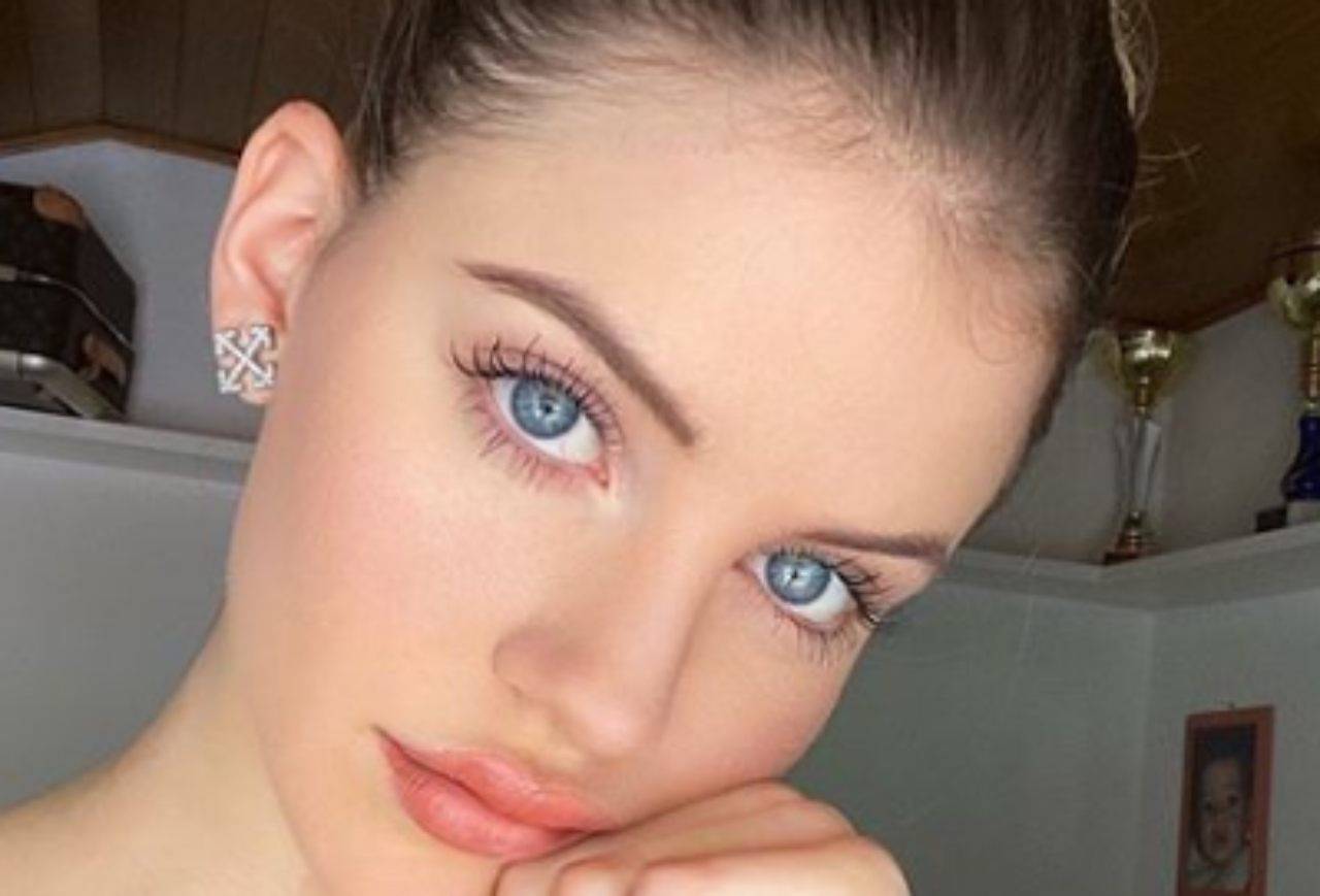 Sara Croce: i 5 scatti più bollenti della sua estate