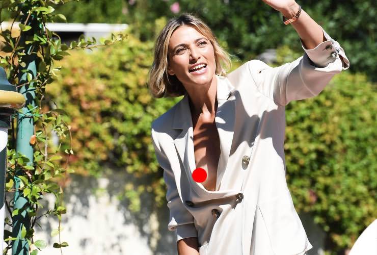 Anna Foglietta incidente hot: ruba la scena alla Mostra del Cinema