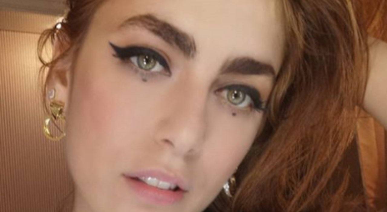 Miriam Leone, emozioni nella particolare foto: "Dentro di me lasci..."