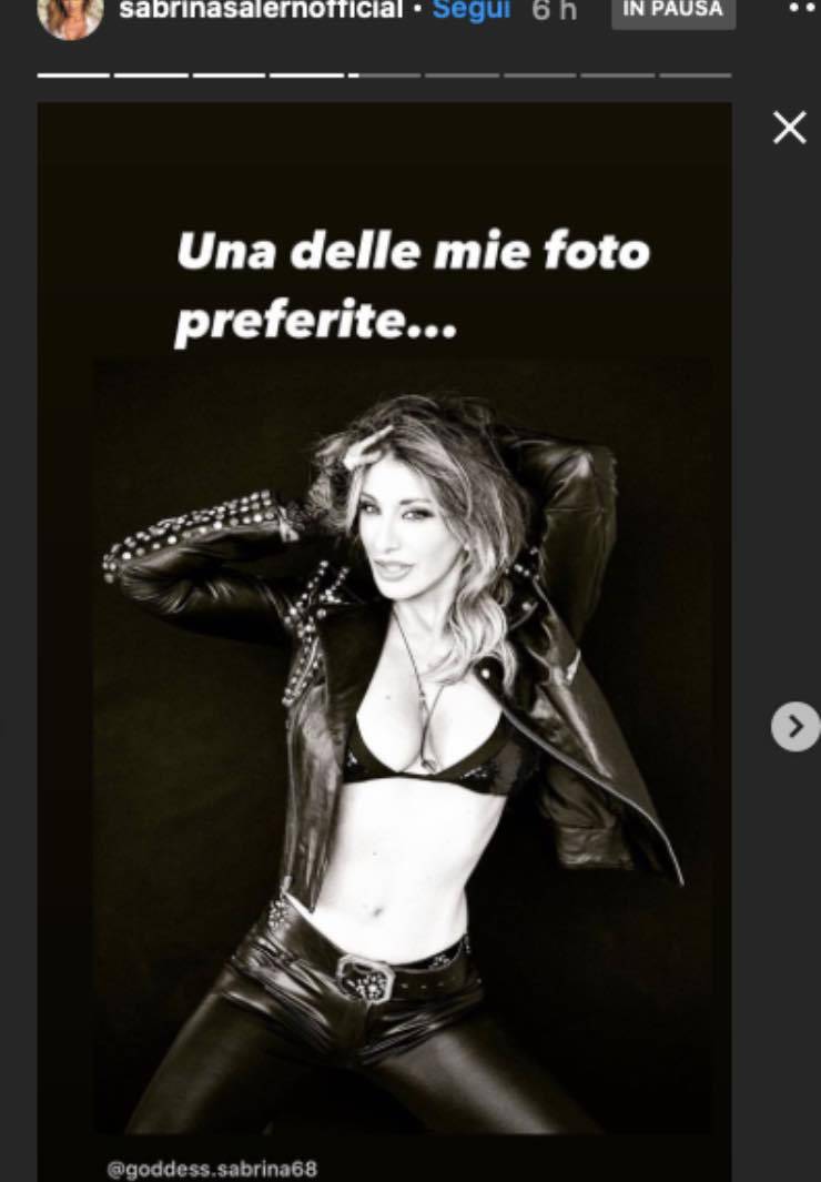 Sabrina Salerno intimo esplosivo e completo di pelle: dettaglio rivelato