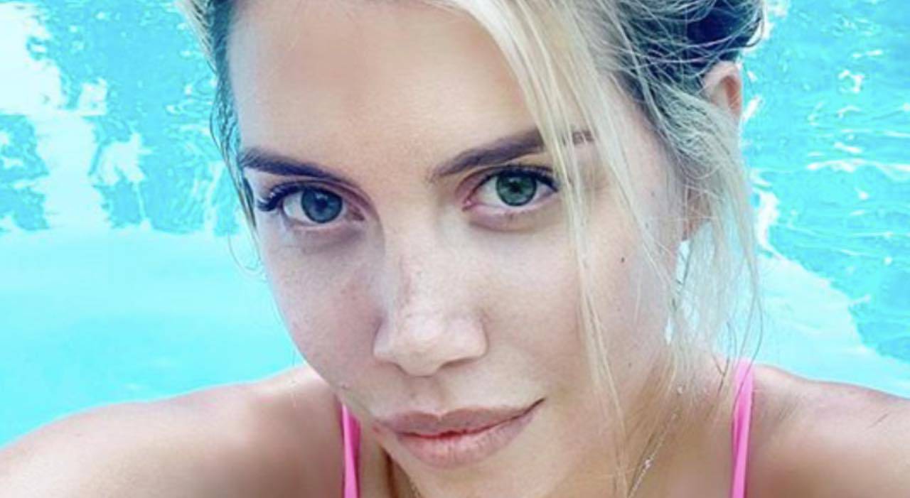 Wanda Nara bomba sexy ad Ibiza: il panorama che incanta i fan