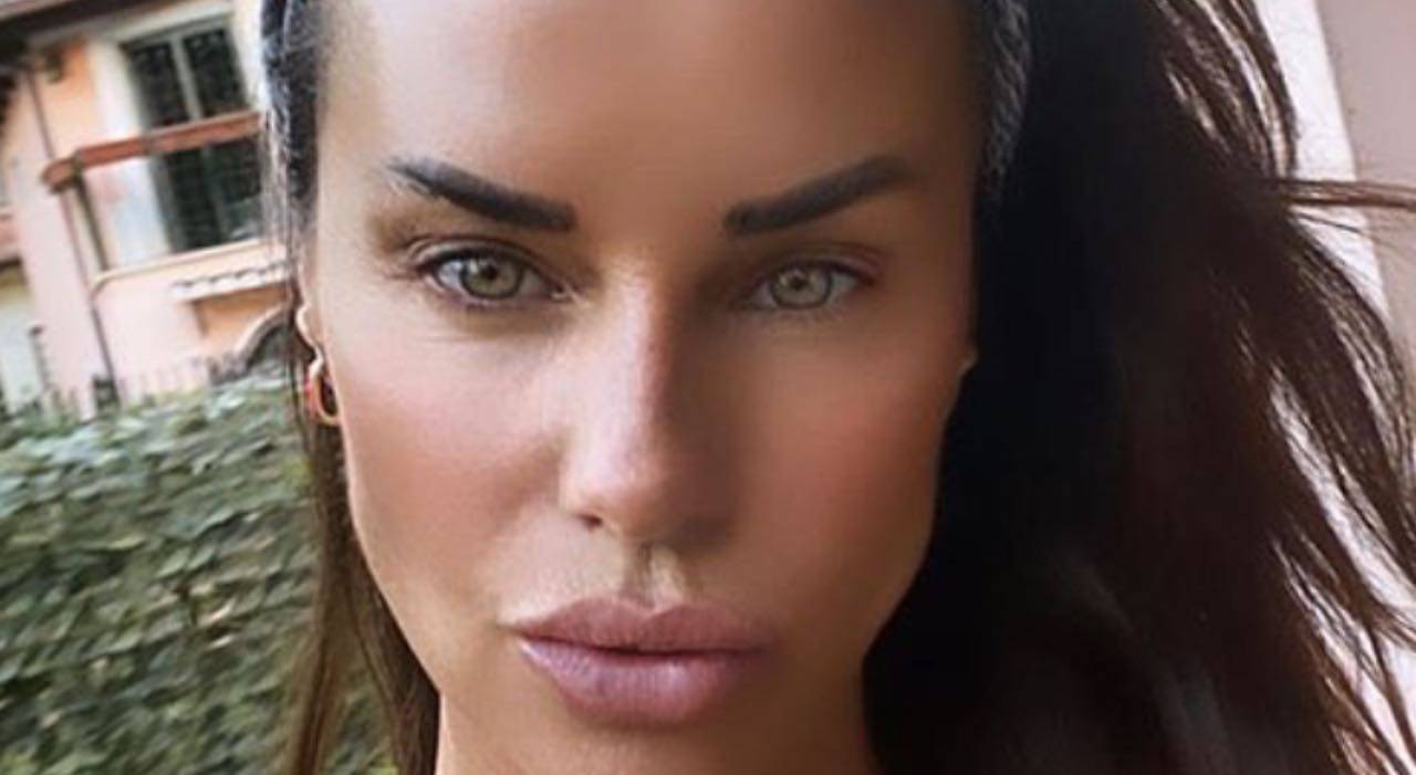 Antonella Mosetti isolata per 20giorni: "è dura", poi la polemica