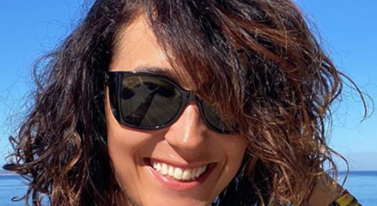 Caterina Balivo, fisico da urlo ma col trucco: scommessa persa?