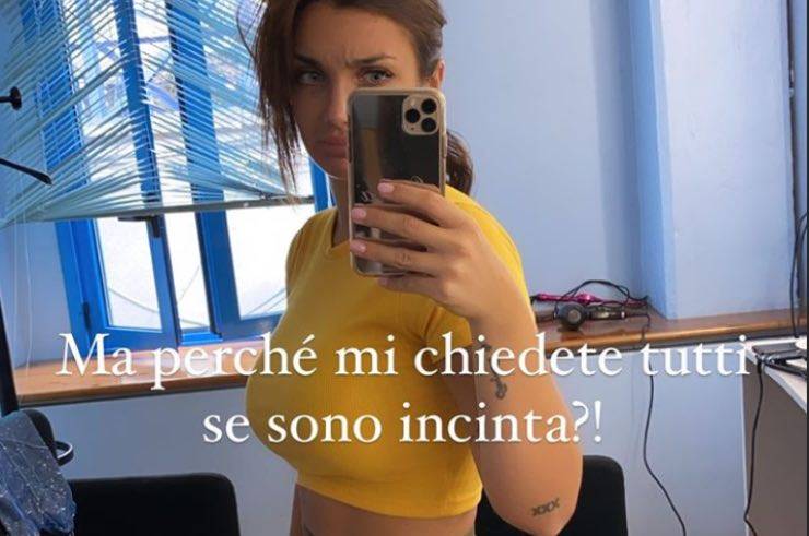 Elettra Lamborghini, una domanda la perseguita: "Perché?"