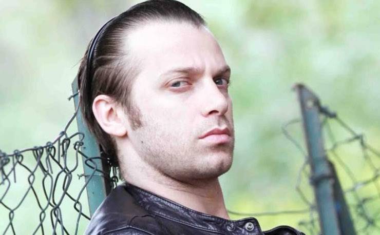 Amici, ricordate l'ex vincitore Leon Cino? Oggi è famosissimo