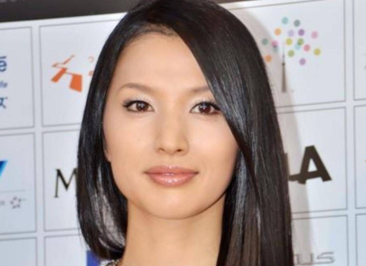 Sei Ashina (fonte Facebook @modelpress)