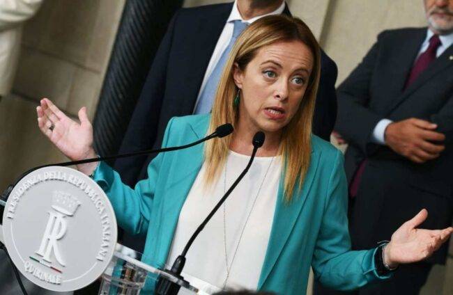 Giorgia Meloni alza la voce contro il Governo: "Gli italiani devono sapere"