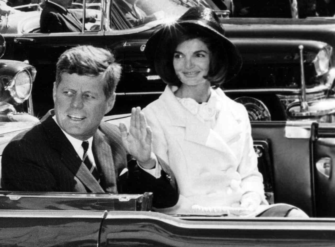 Jackie moglie John Kennedy, il mistero del tailleur macchiato di sangue