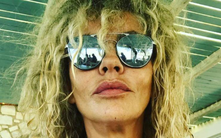 Eva Grimaldi si rivela: "Assumevo anfetamine per restare magra"