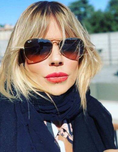 Qui era solo una bambina, oggi un'amata showgirl: chi è?