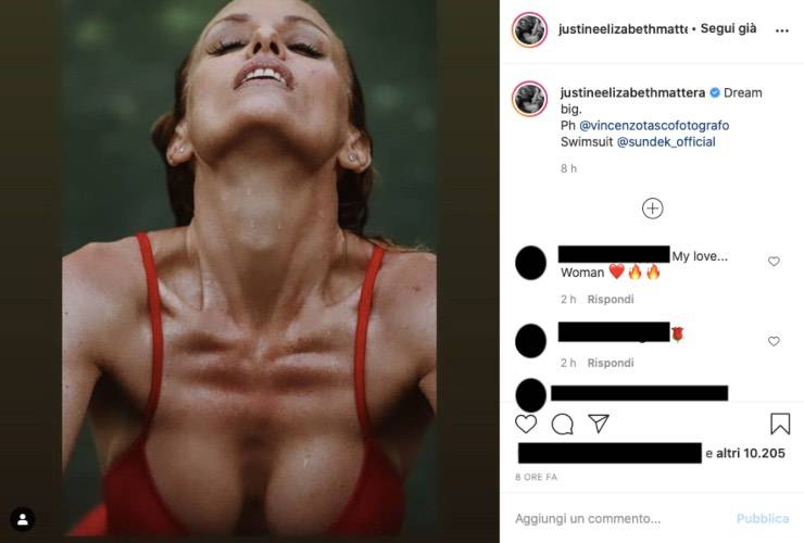 Justine Mattera bomba bikini: dopo il bagno è un "grande sogno"
