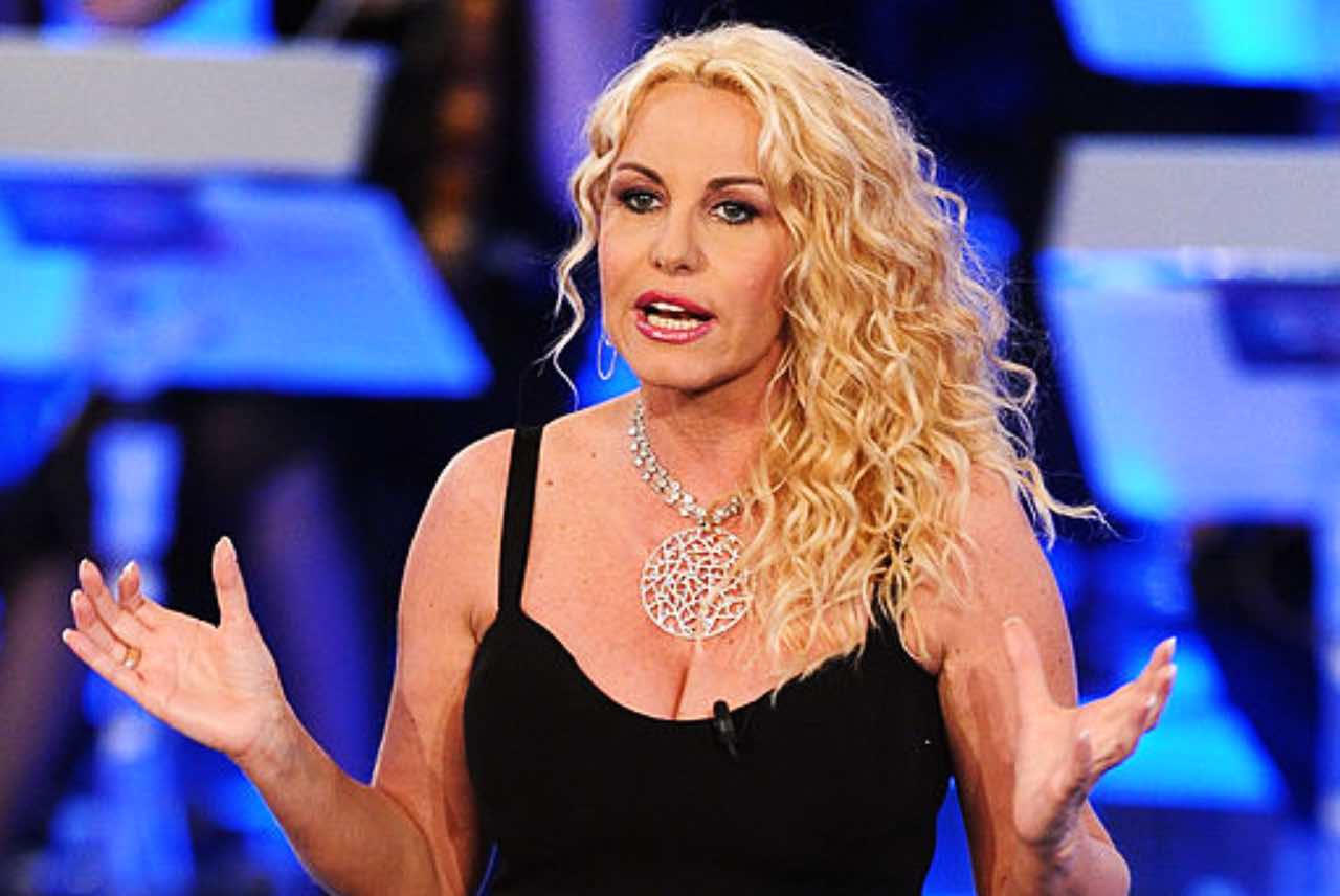 Antonella Clerici 'punisce' il coach a The Voice Senior: "penitenza"