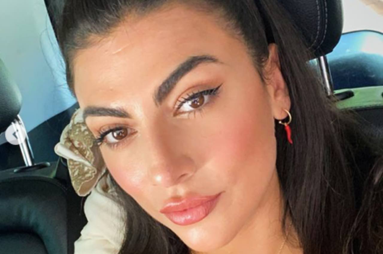 Giulia Salemi sfogo, la denuncia dei genitori: "Non ho avuto scampo"