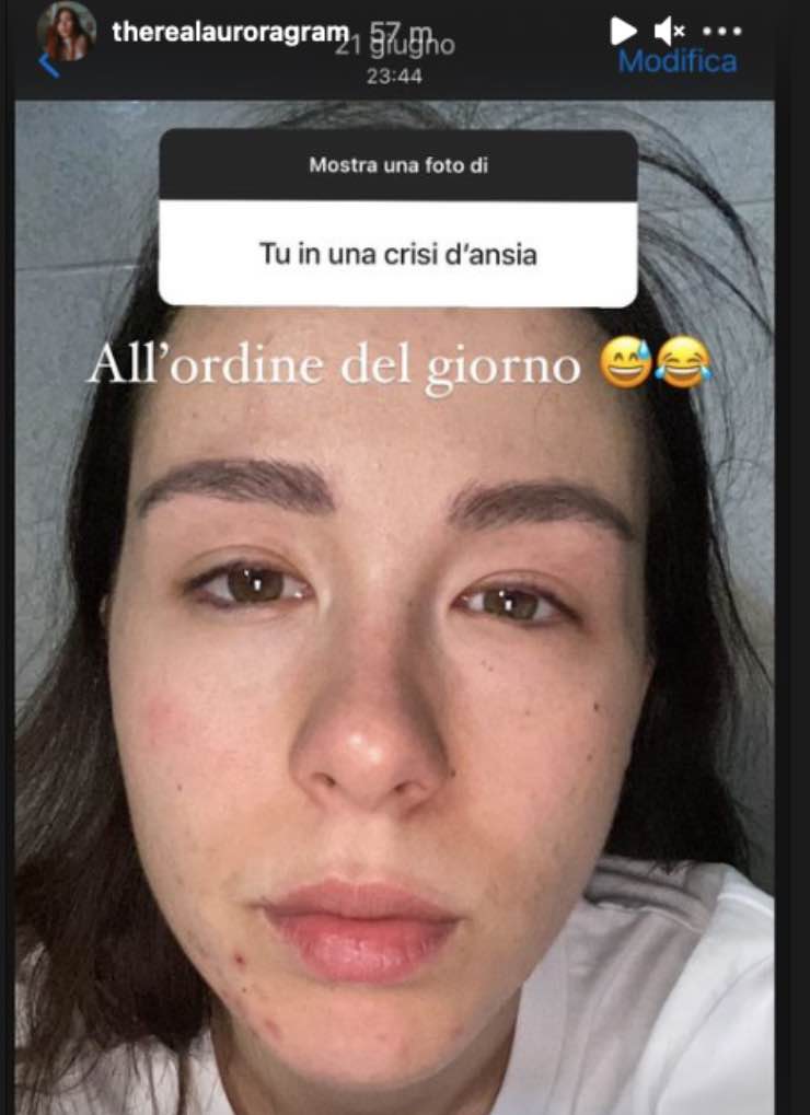 Aurora Ramazzotti in crisi? 'L'ansia' della figlia di Michelle