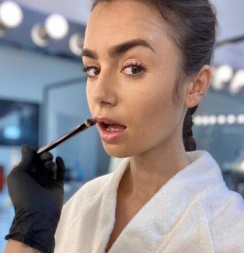 Lily Collins, che somiglianza con la star del passato: incredibile!