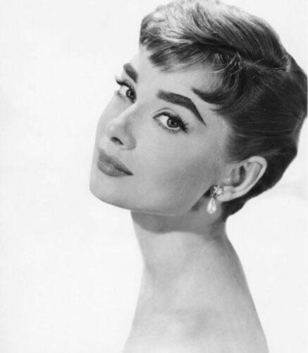 Lily Collins, che somiglianza con la star del passato: incredibile!