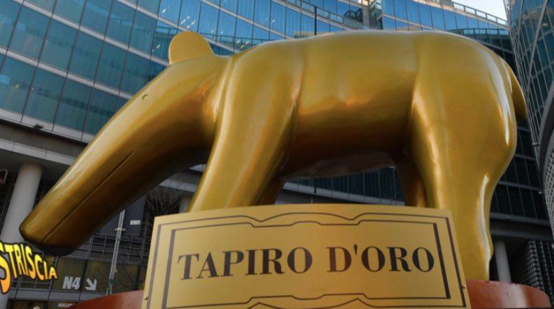 Striscia La Notizia, il tapiro è gigante: consegnato ad una Regione