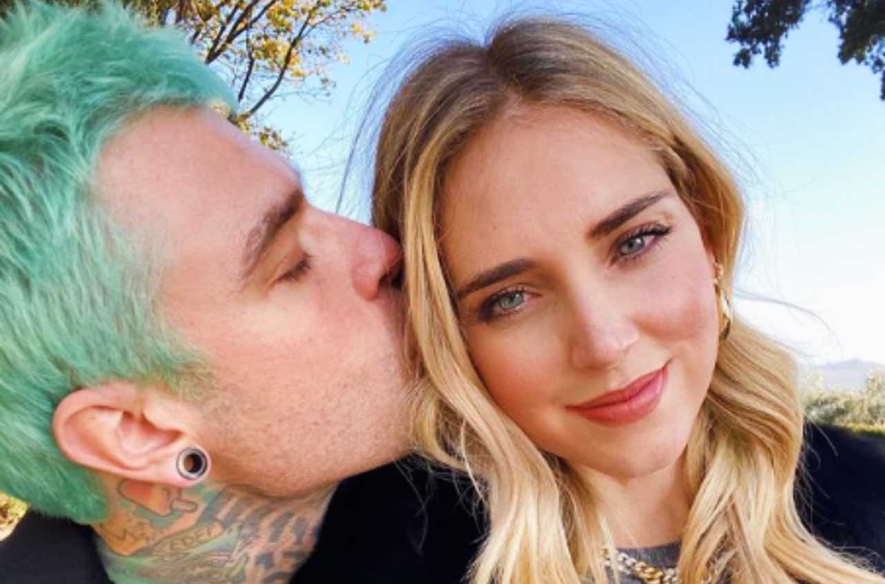 Fedez assente dai social e con febbre, fan in ansia: "sta bene ora"