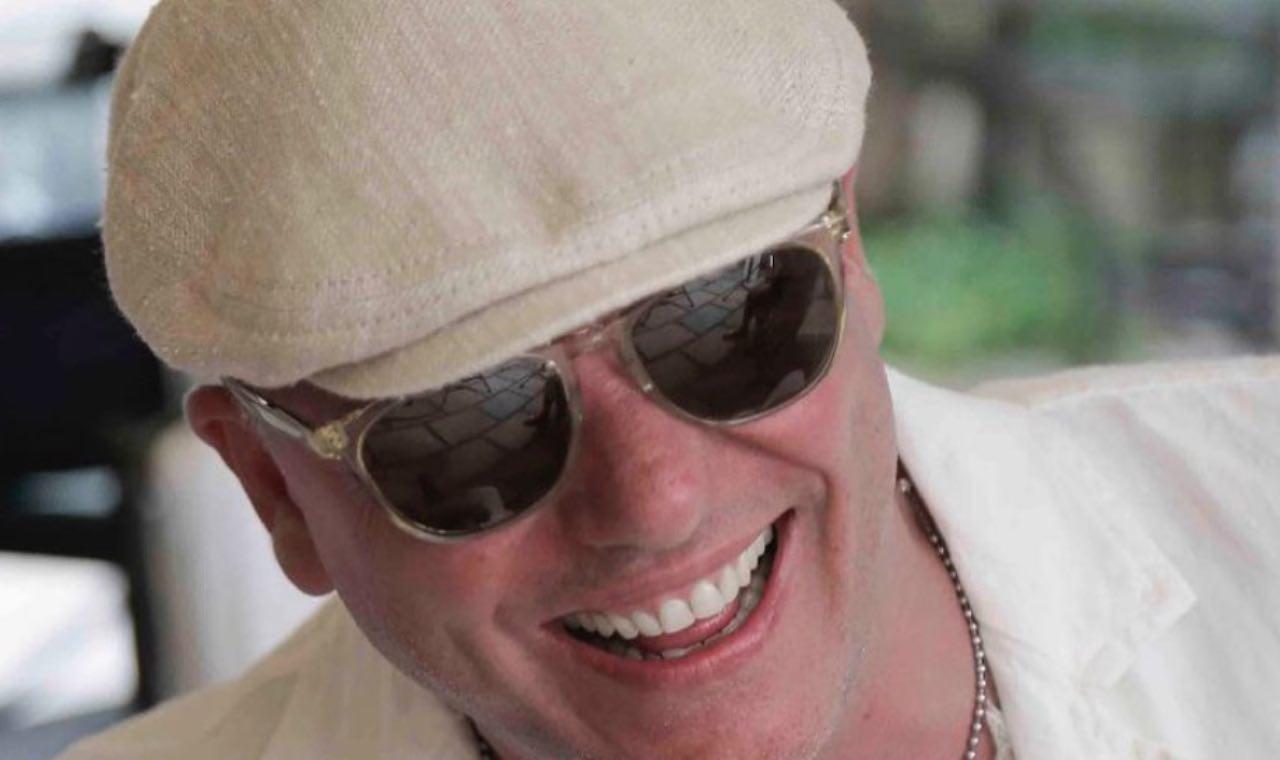 Gigi D'Alessio fidanzato con una fan? L'indiscrezione fa scoppiare il gossip