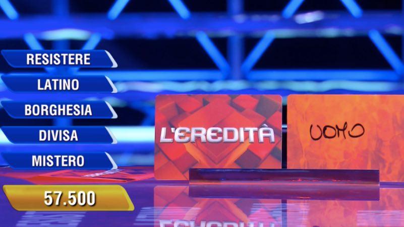 L'Eredità, il 'fascino' di Flavio Insinna 'confonde' Chiara: passo falso